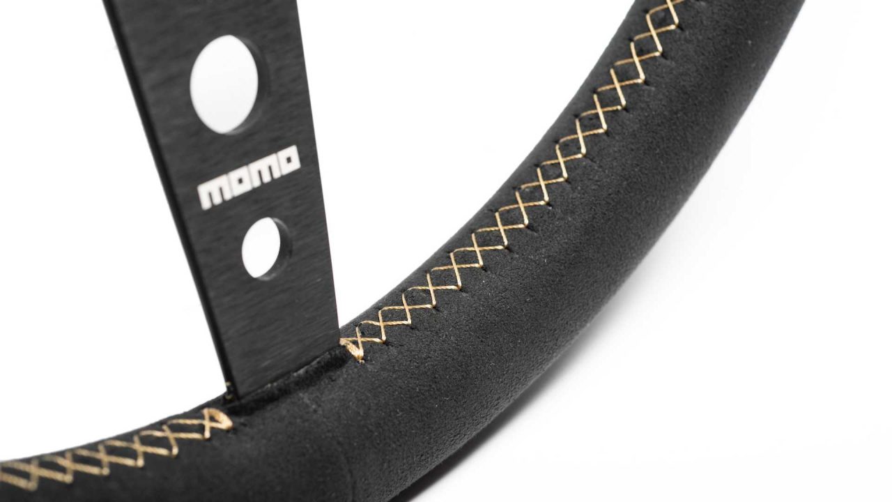 momo-hot-wheels-limited-edition-steering-wheel (2)