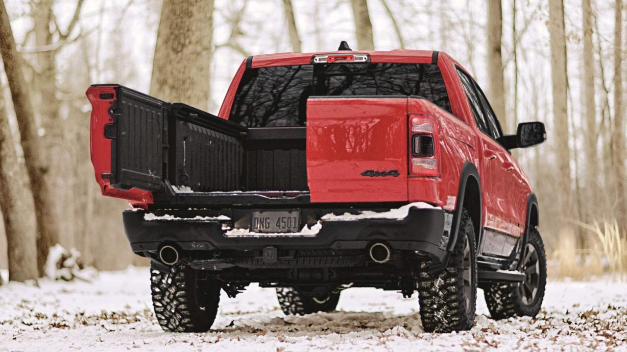 0870d47a-2019-ram-1500-multifunction-tailgate-2