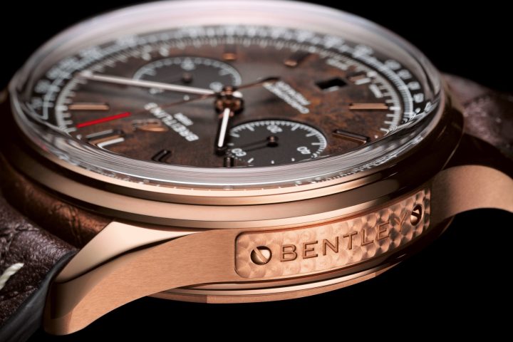 013_Premier B01 Chronograph 42 Bentley Centenary Limited Edition in 18 k red gold with brown elm burl dial and brown Bentley-inspired leather strap