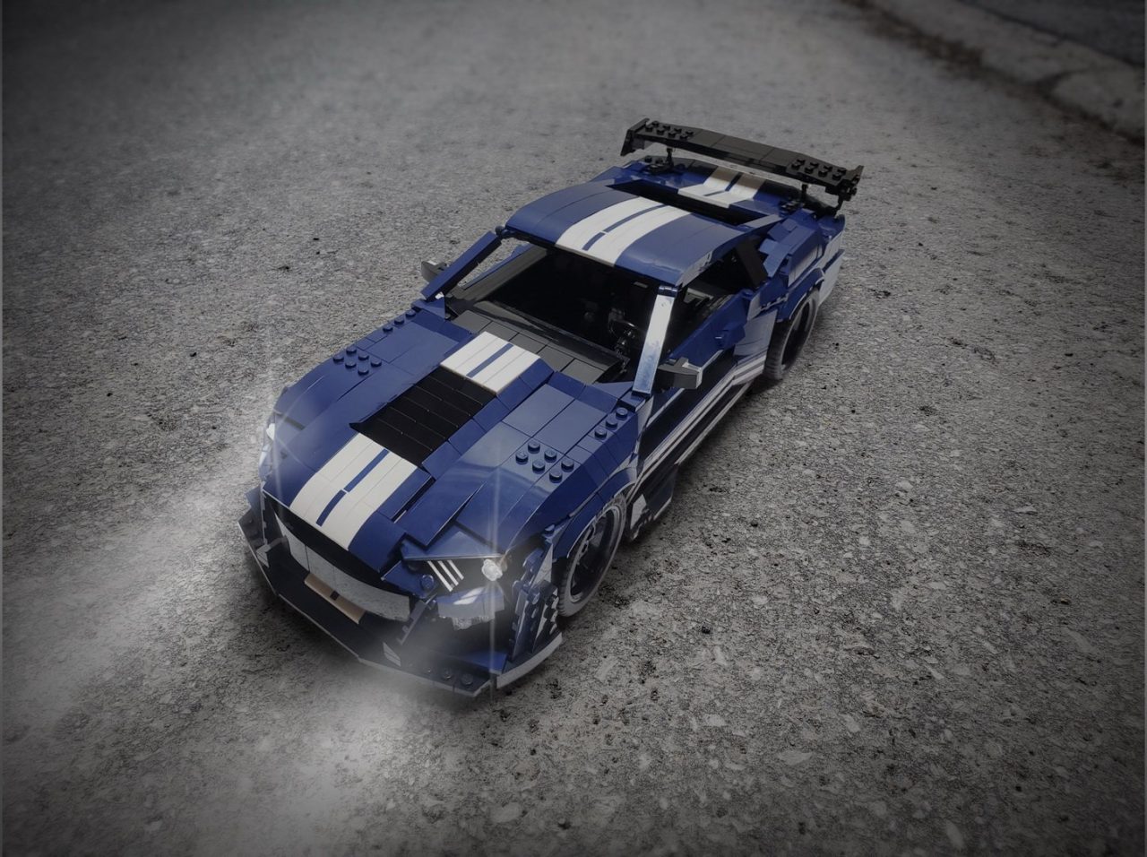 2020-ford-mustang-shelby-gt500-lego-4