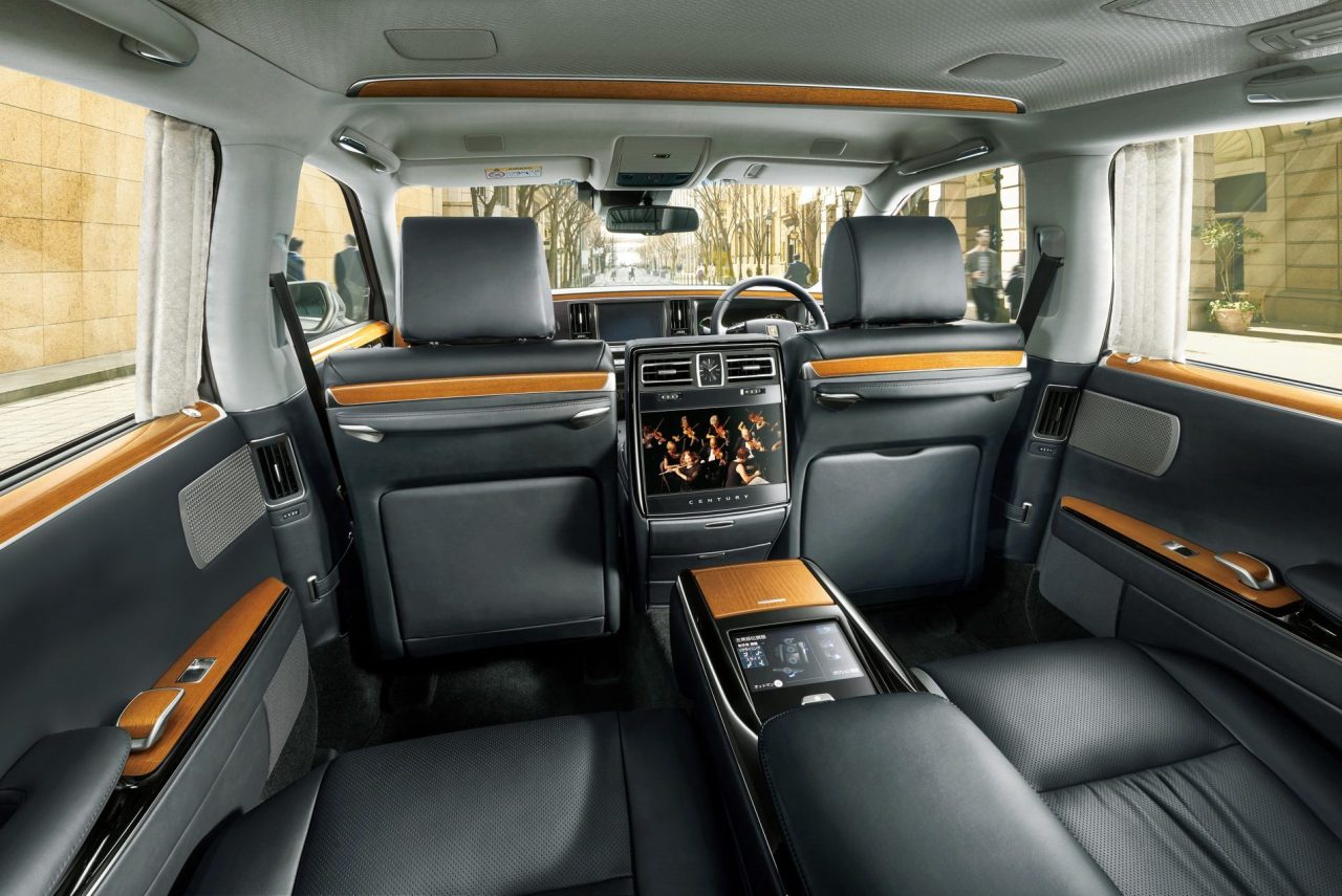 6819d2d6-toyota-camry-japan-emperor5