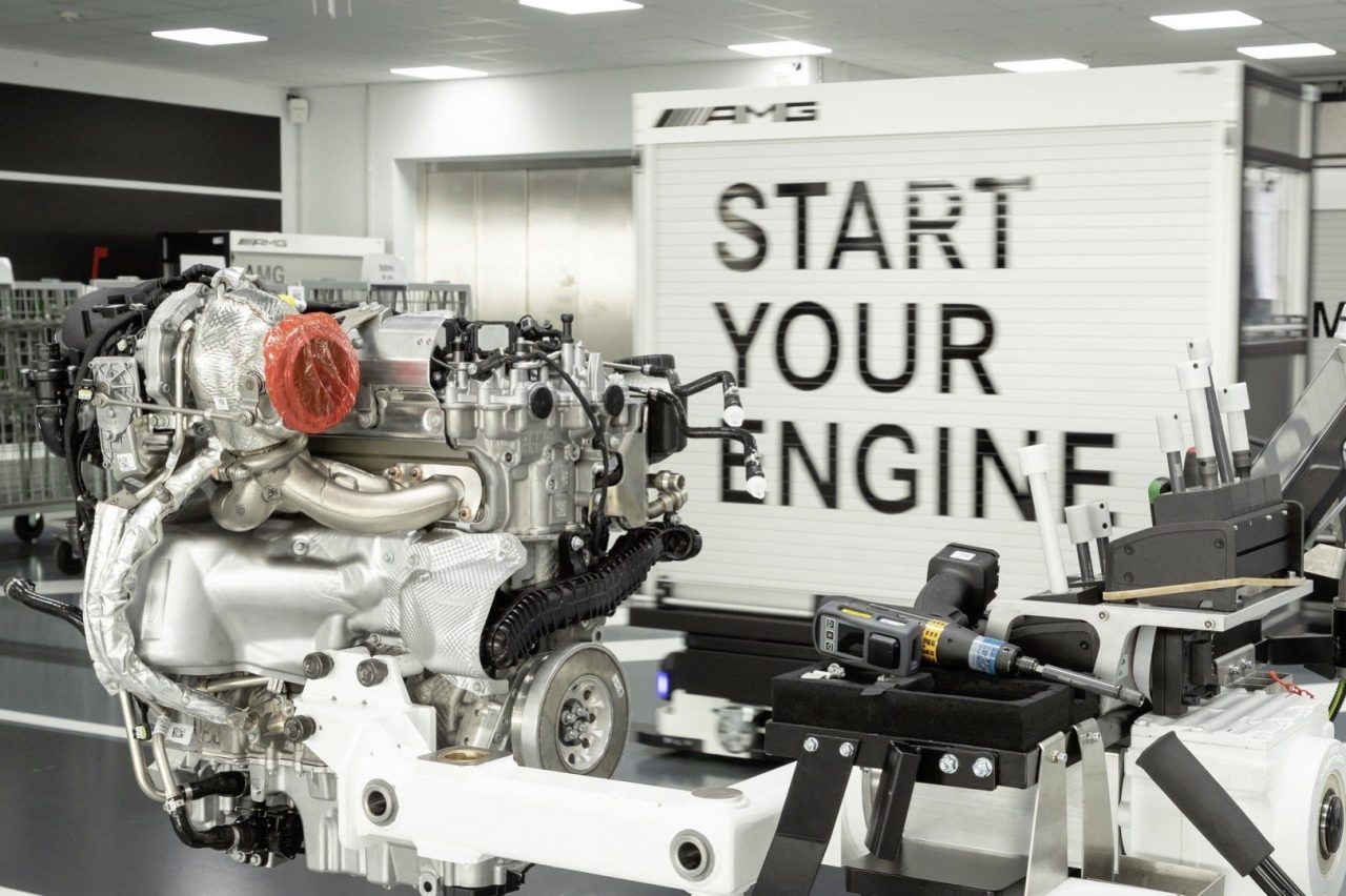 c566d7dc-mercedes-amg-a45-engine-43