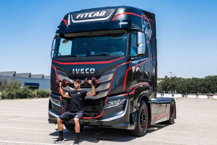iveco-s-new-semi-is-a-rolling-home-gym-for-on-the-go-fitness (2)