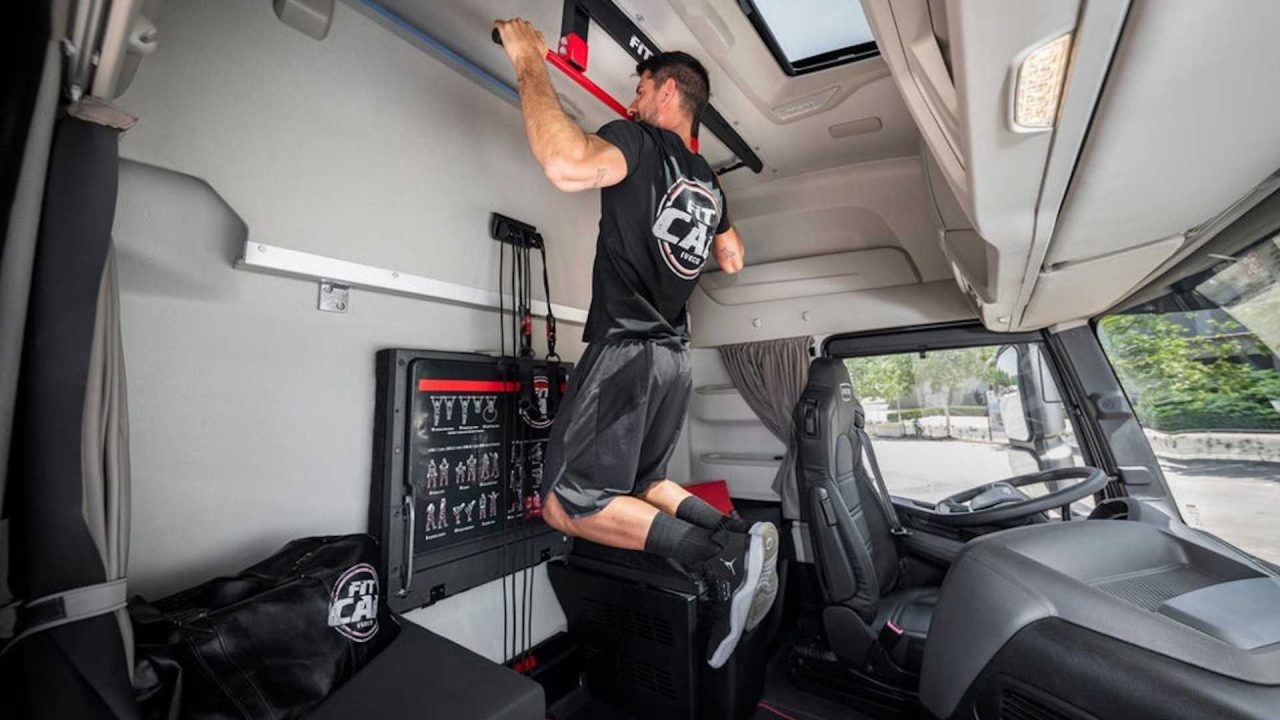iveco-s-new-semi-is-a-rolling-home-gym-for-on-the-go-fitness (7)