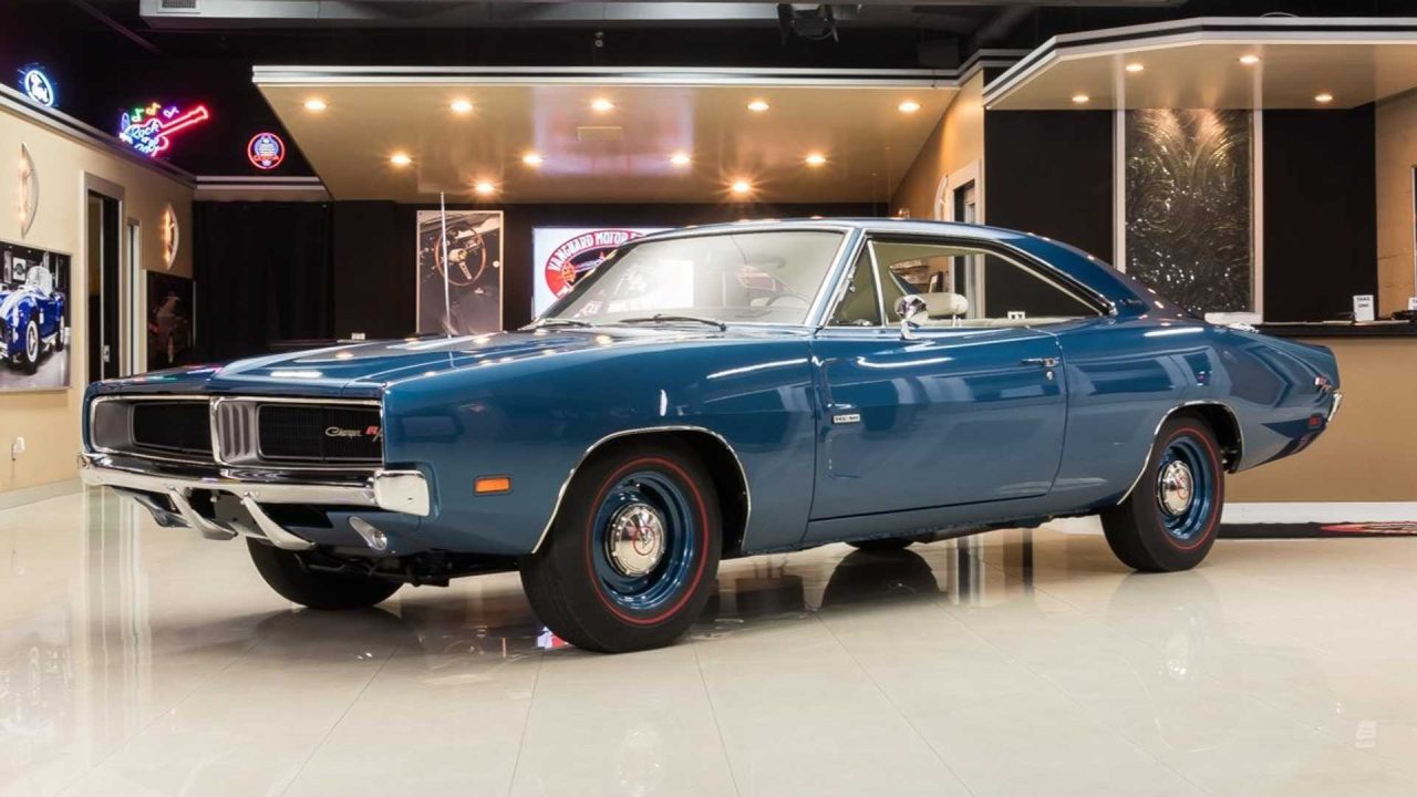 professionally-built-and-restored-1969-dodge-charger-r-t-hemi (1)