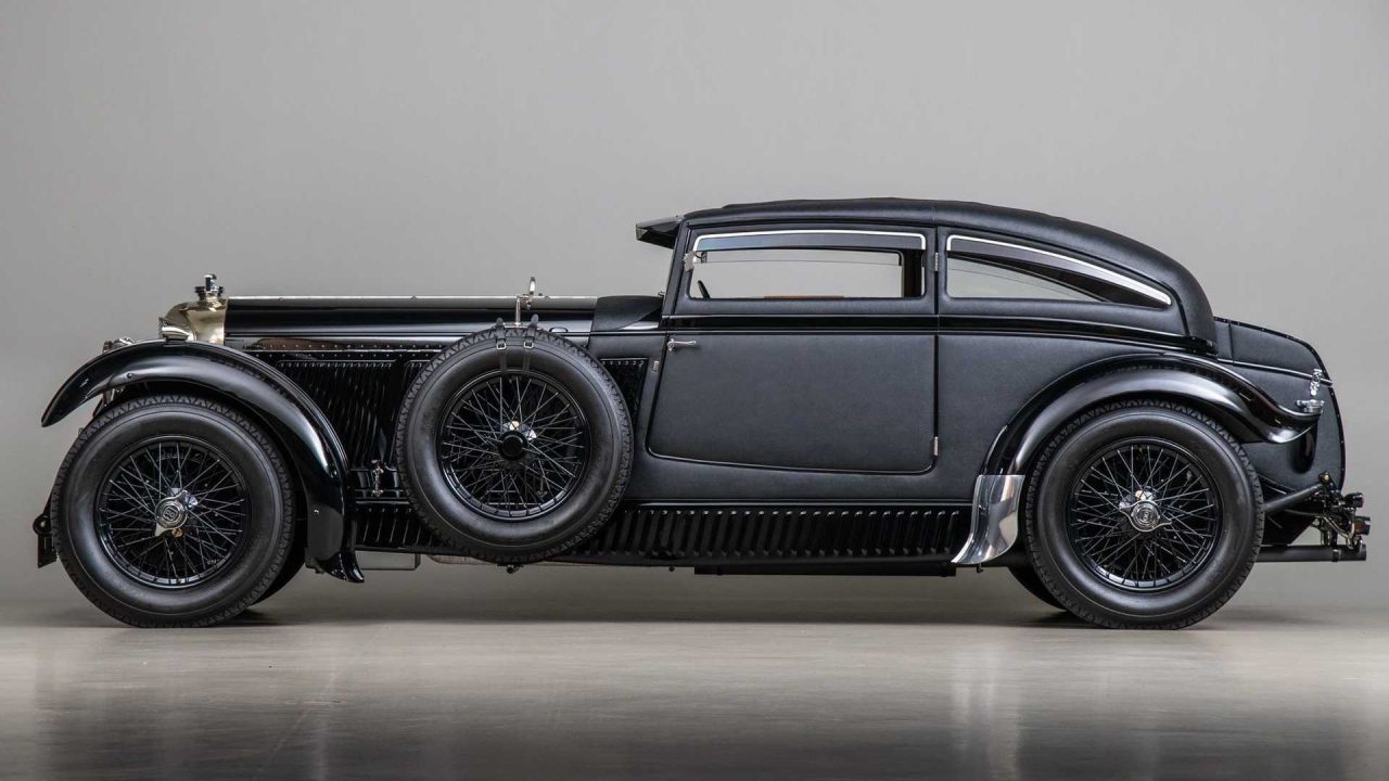 drop-jaws-with-this-dramatic-1953-bentley-blue-train-recreation (4)
