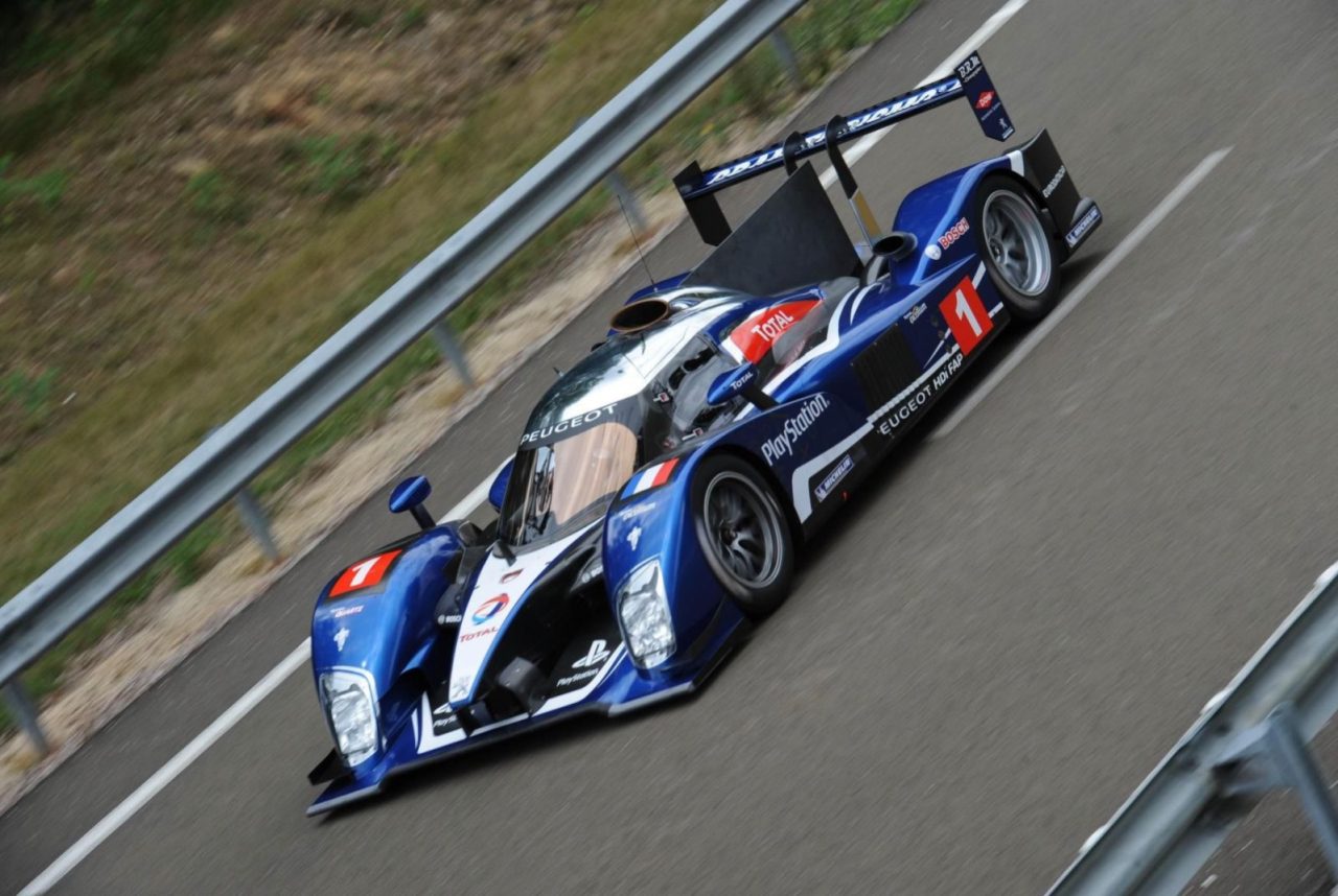 Peugeot-908-hybrid4-05