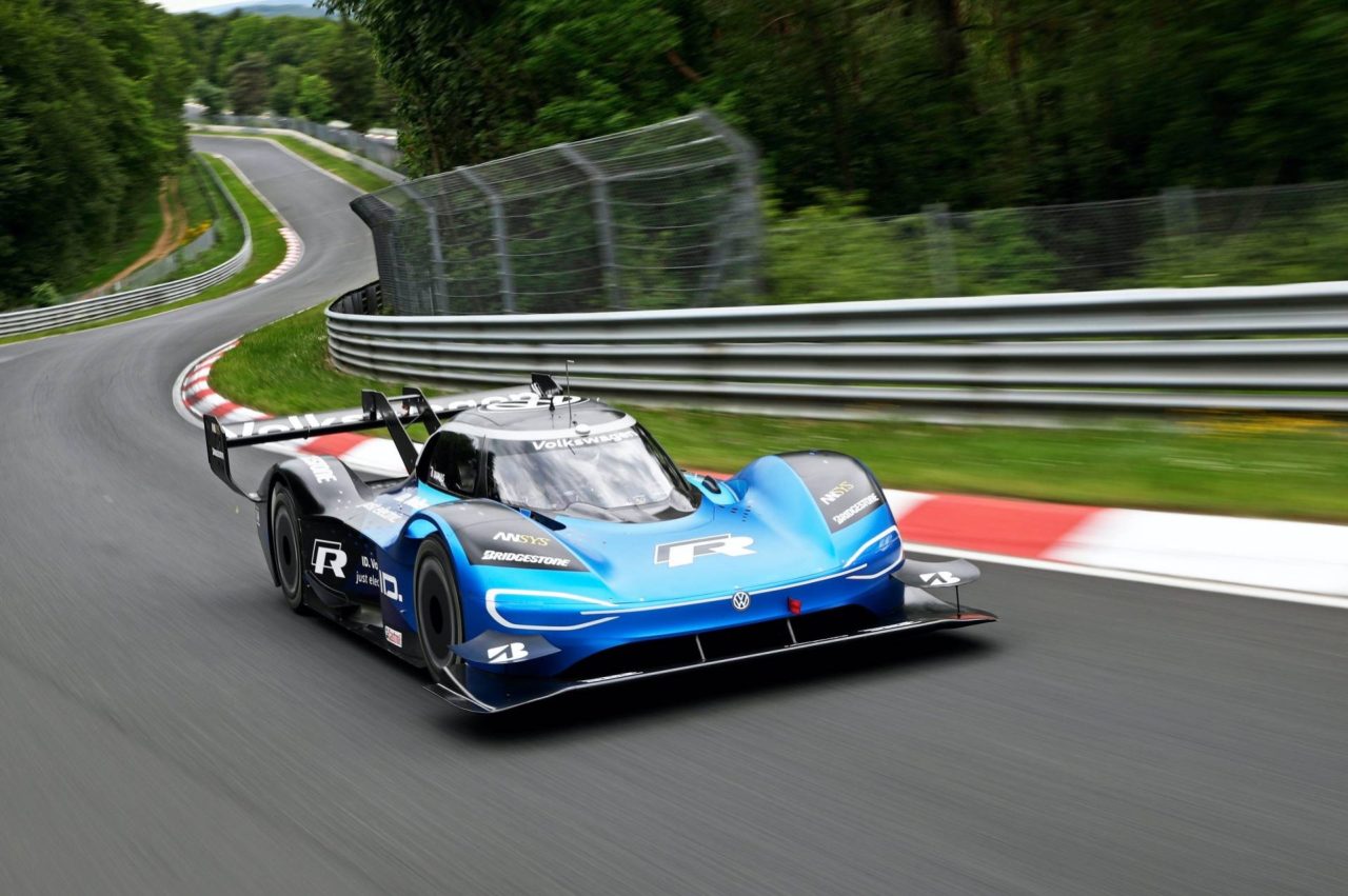 VW-ID.R-electric-race-car-1