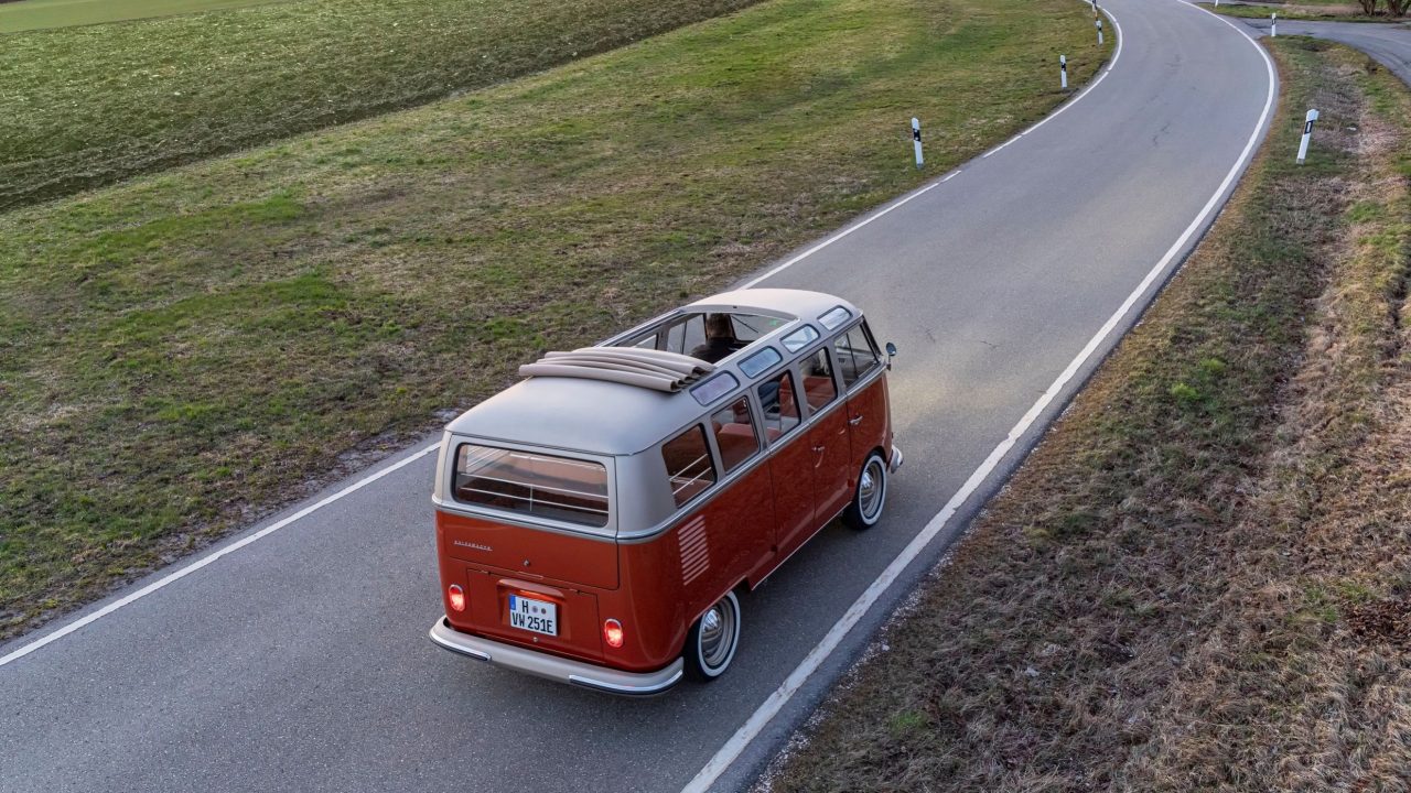 The_new_e-BULLI_is_a_crossover_of_high-end_classic_and_high-tech_electric_vehicle-25320