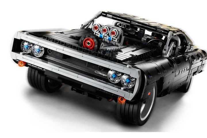 dom-s-dodge-charger-lego-technic (2)