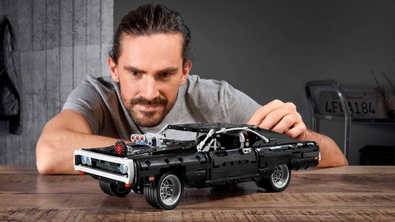 dom-s-dodge-charger-lego-technic (7)
