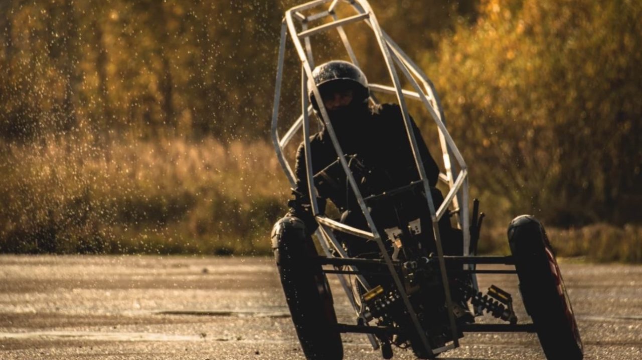ako-is-the-electric-leaning-trike-that-feels-like-a-spaceship-on-wheels_8