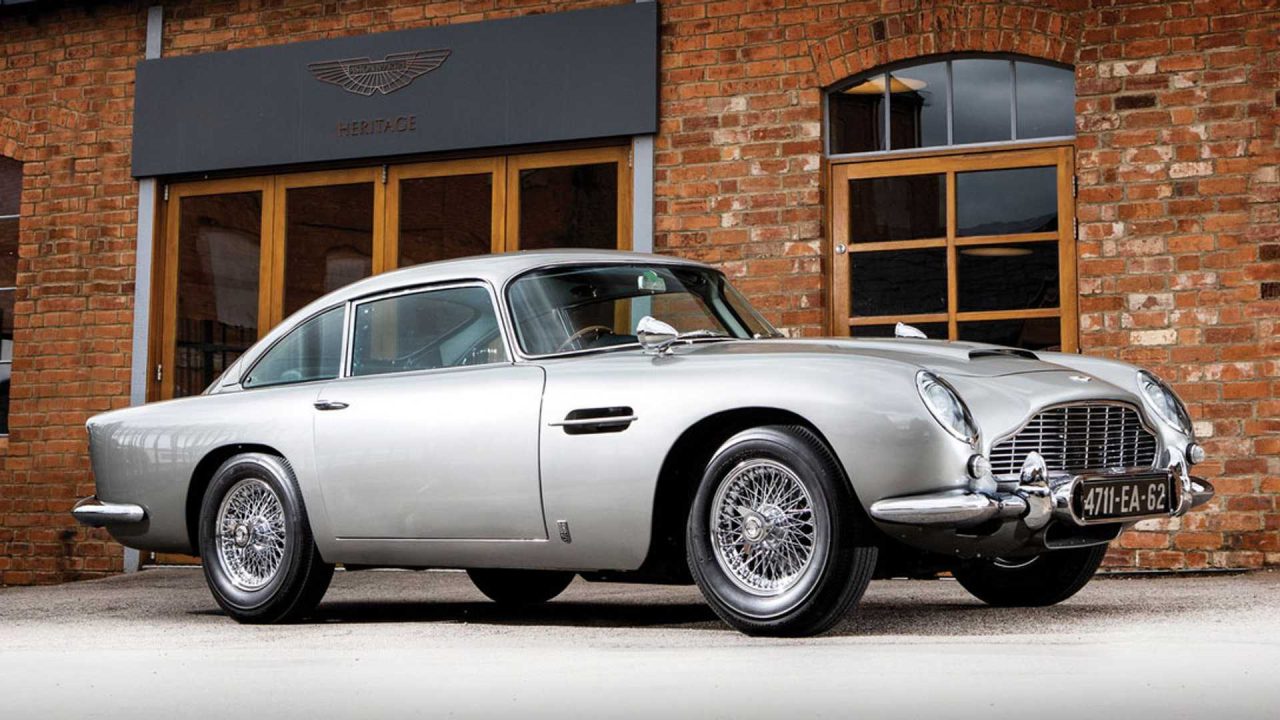 james-bond-db5-with-functional-q-gadgetry-hammers-for-6-4-million (1)