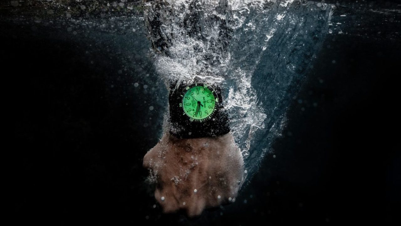 BR03-Diver-Full-Lum-GP7A6292-1350×900