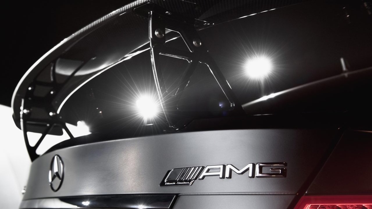 Mercedes-Benz-C63_AMG_Coupe_Black_Series-2012-1280-9e