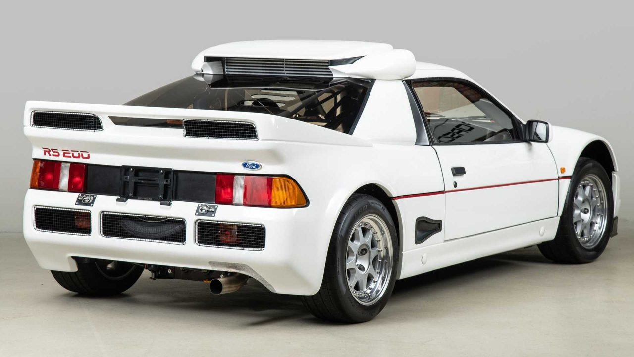 1986-ford-rs200-evolution-rear