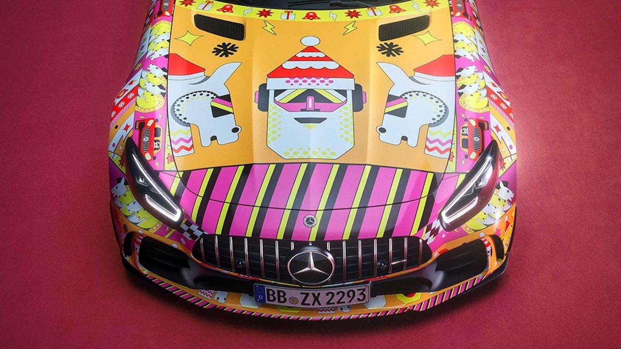 mercedes-benz-vehicles-that-matches-your-ugly-christmas-sweater (7)
