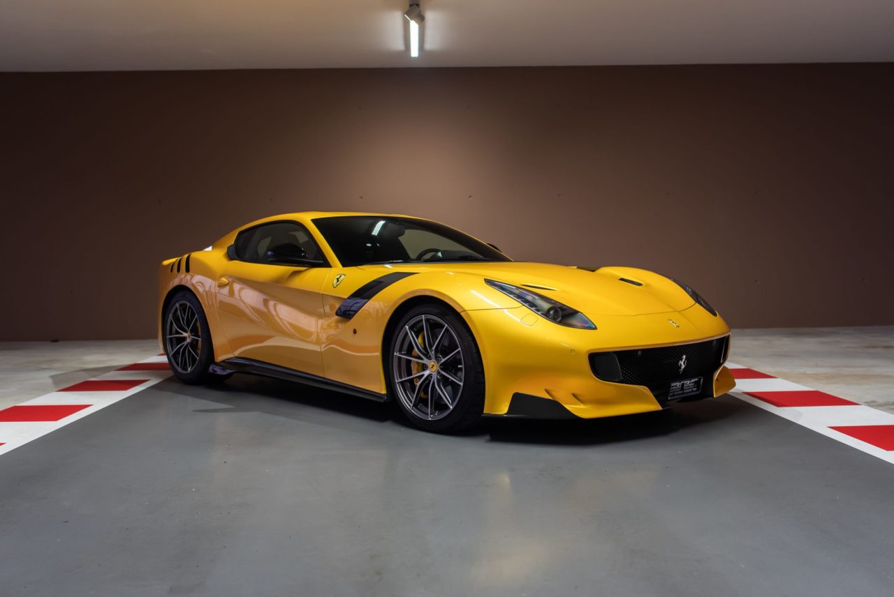 F12_front_right_