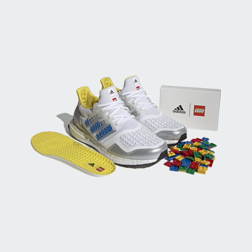 adidas_Ultraboost_DNA_x_LEGO(r)_Plates_Shoes_White_FY7690_011_hover_standard