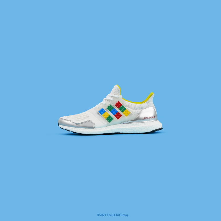 adidas_Ultraboost_DNA_x_LEGO(r)_Plates_Shoes_White_FY7690_HM3