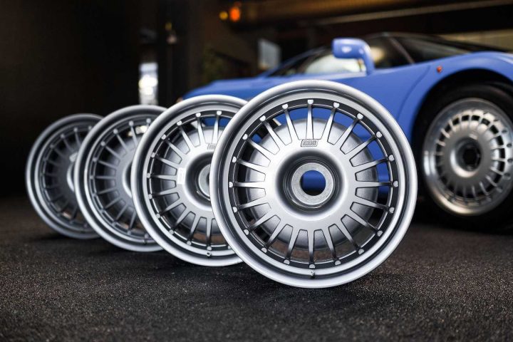 original-bugatti-eb110-gt-bbs-wheels-up-for-auction (6)