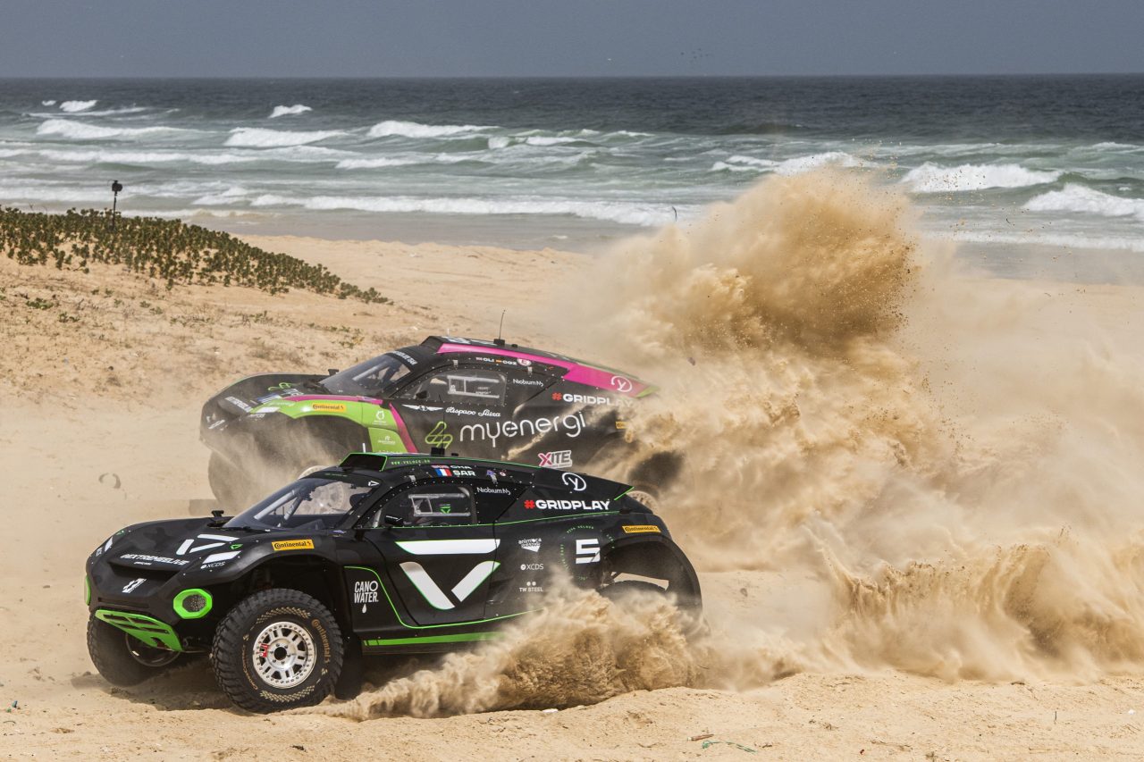 XP2102_110030_DSC4647