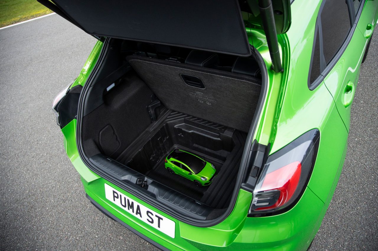 ford-puma-st-vs-puma-rc-car-8