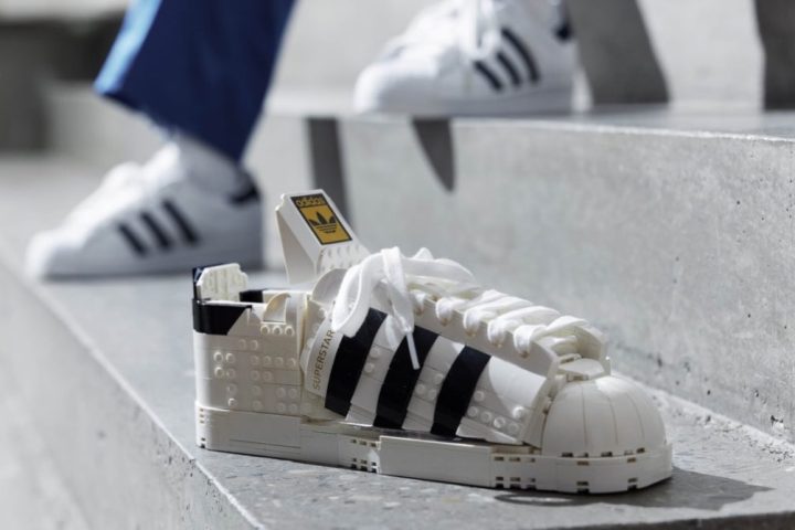 10282-lego-adidas-originals-superstar-1-1280×670