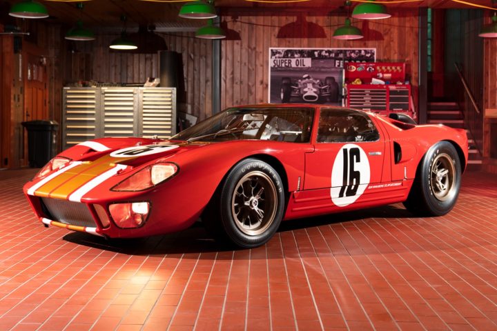 1966_Ford_GT40_Alan_Mann_Lightweight_5_fcl5gv (1)