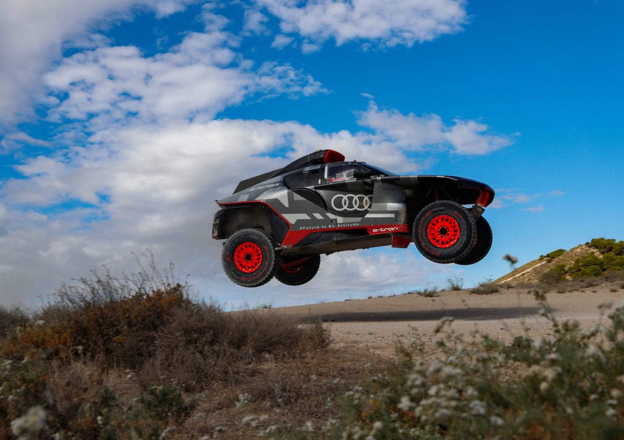 Audi-Dakar-Rally-12