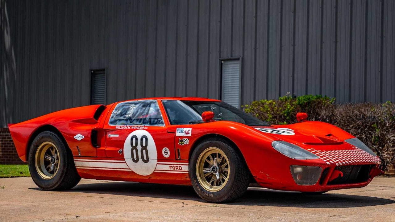 replica-ford-gt40-from-ford-v-ferrari-for-sale