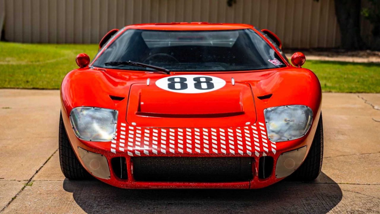 replica-ford-gt40-from-ford-v-ferrari-for-sale (2)