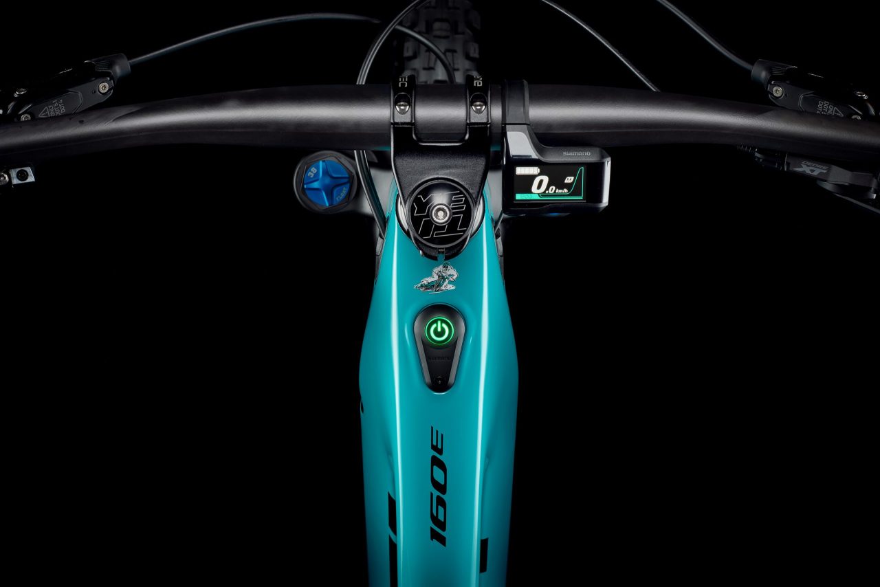 2022_YetiCycles_160E_Detail_System_On_Off-scaled