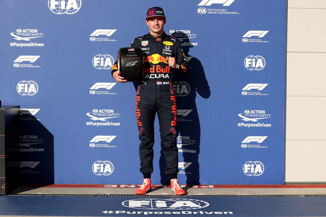 Pole man Max Verstappen, Red Bull Racing, with his Pirelli Pole Position award