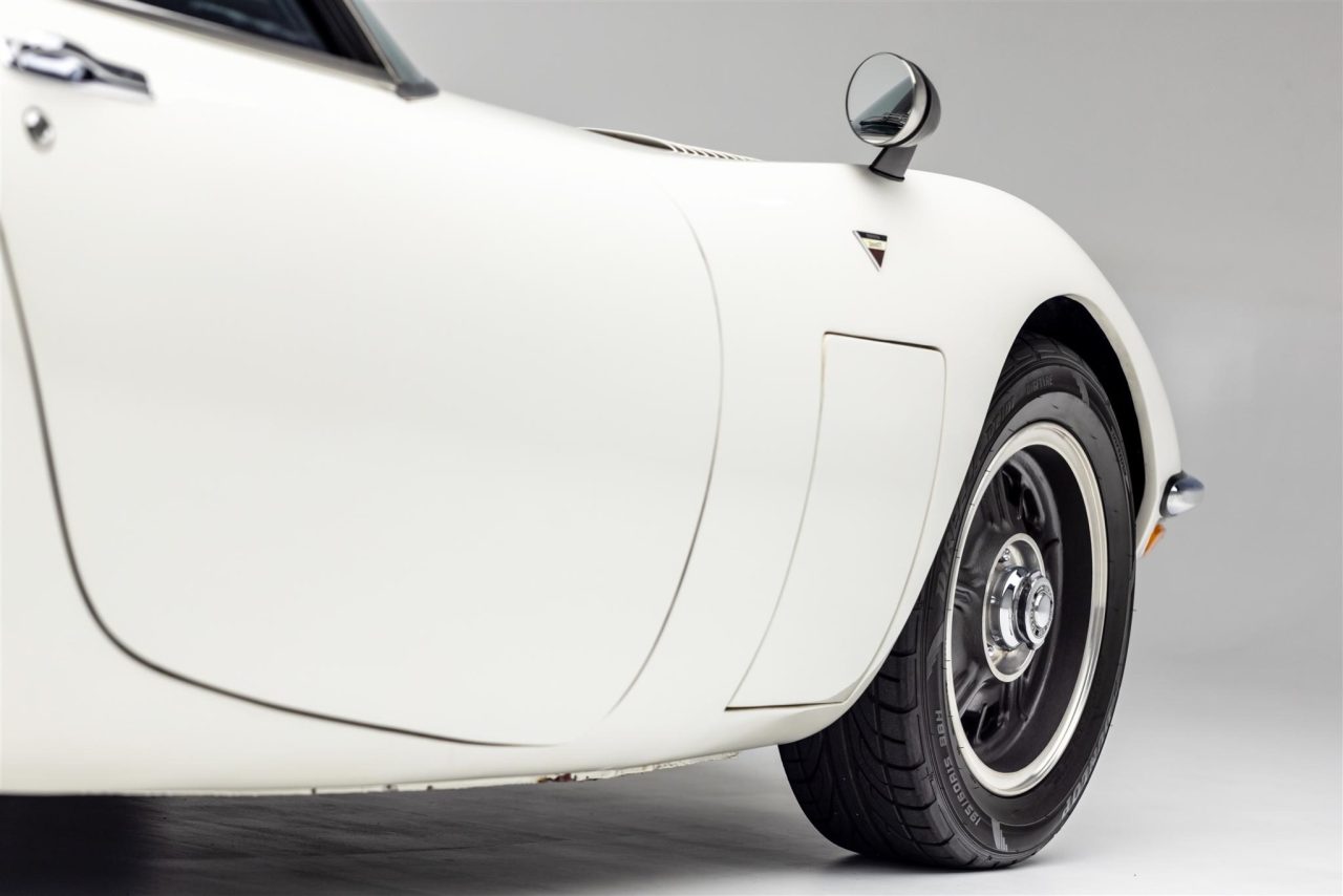 1968_toyota_2000gt_1633745423e7711491d56344TED71356
