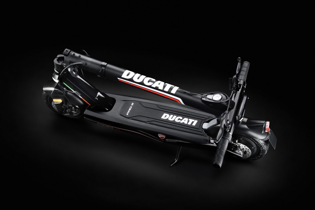 DucatiPRO-III_9__UC348811_High