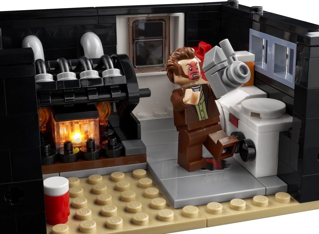 LEGO-21330-Home-Alone-Basement