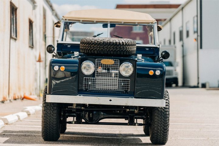 himalaya-land-rover-defender-series-iia-custom-build-002