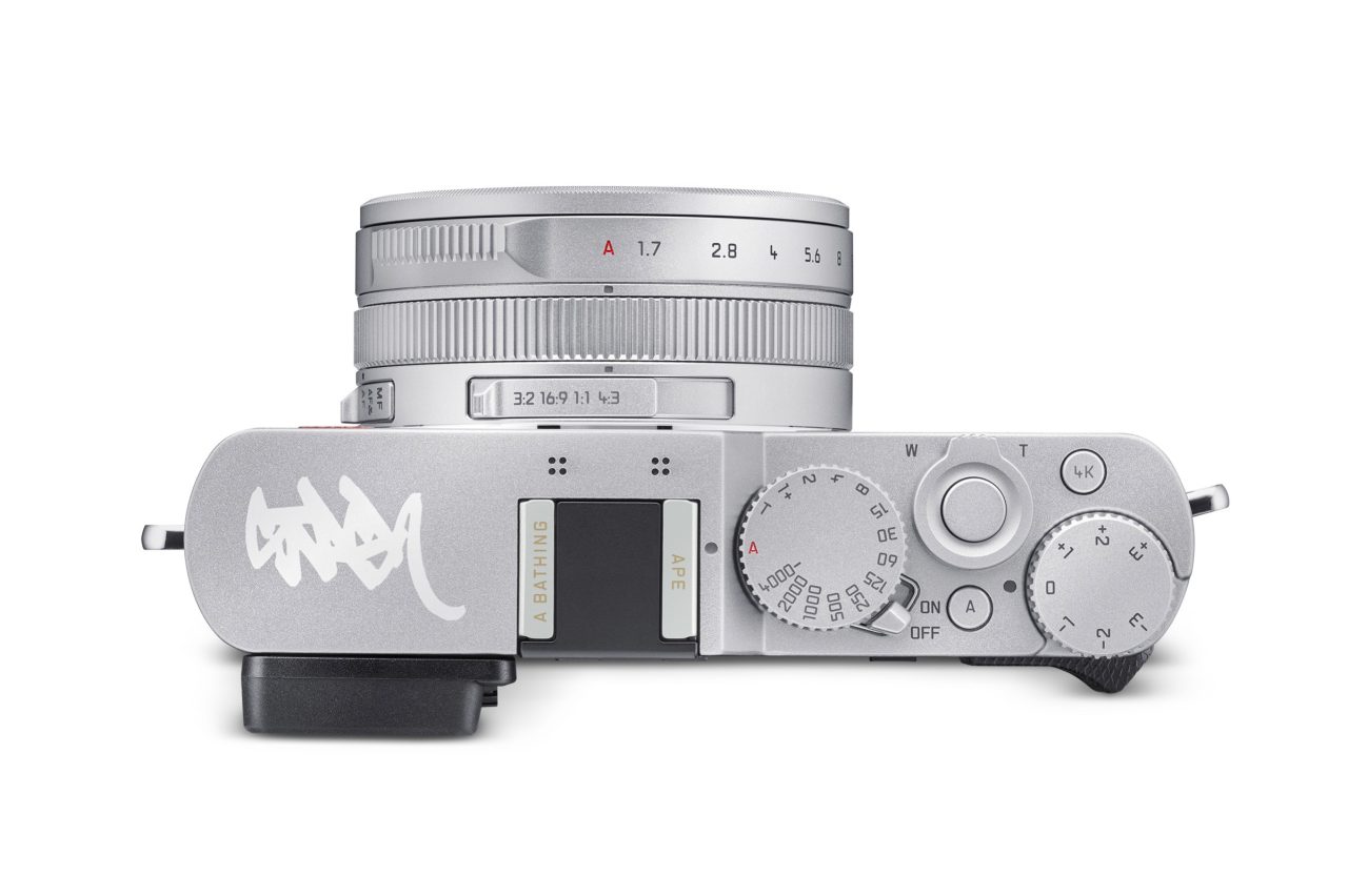 19167_Leica_D-Lux-7_A_BATHING_APE_STASH_silver_top_RGB