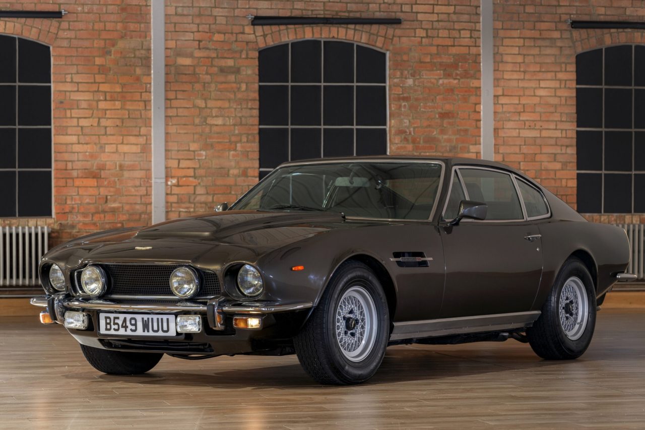 Lot 11 NO TIME TO DIE (2021) NO TIME TO DIE ASTON MARTIN V8 (image 1 of 4)