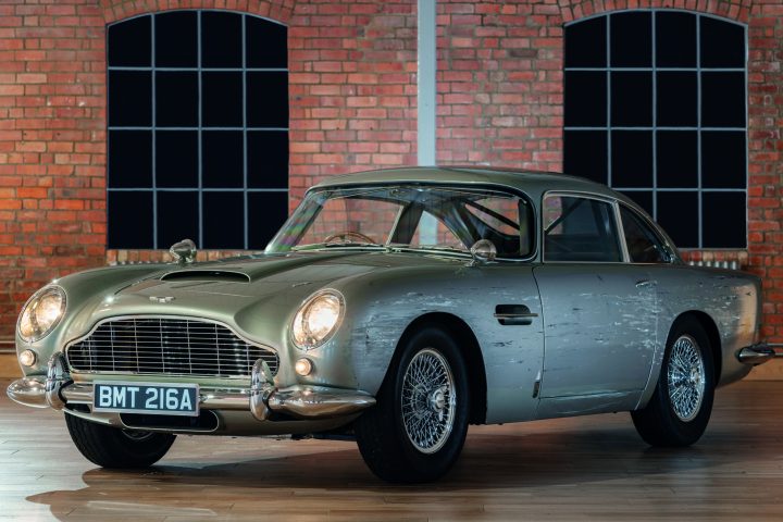Lot 7 NO TIME TO DIE (2021) NO TIME TO DIE ASTON MARTIN DB5 STUNT CAR (image 4of5)