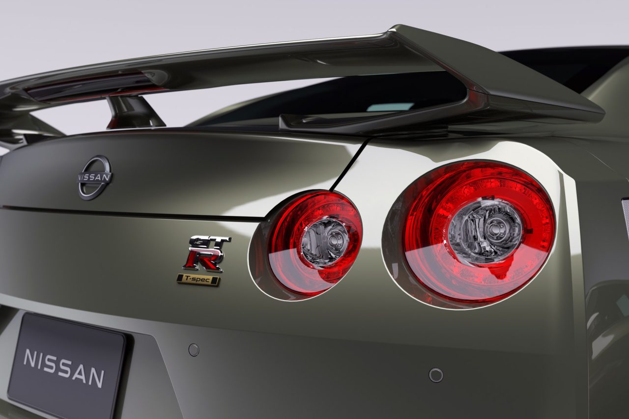 MY24 Nissan GT-R-18-web