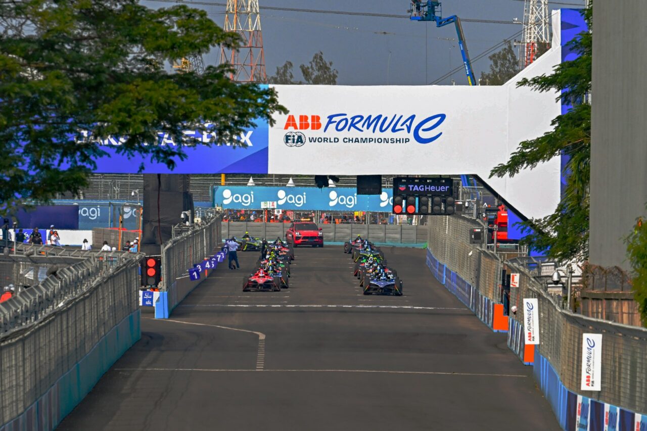 EPS911_140403_GHZ3544-web