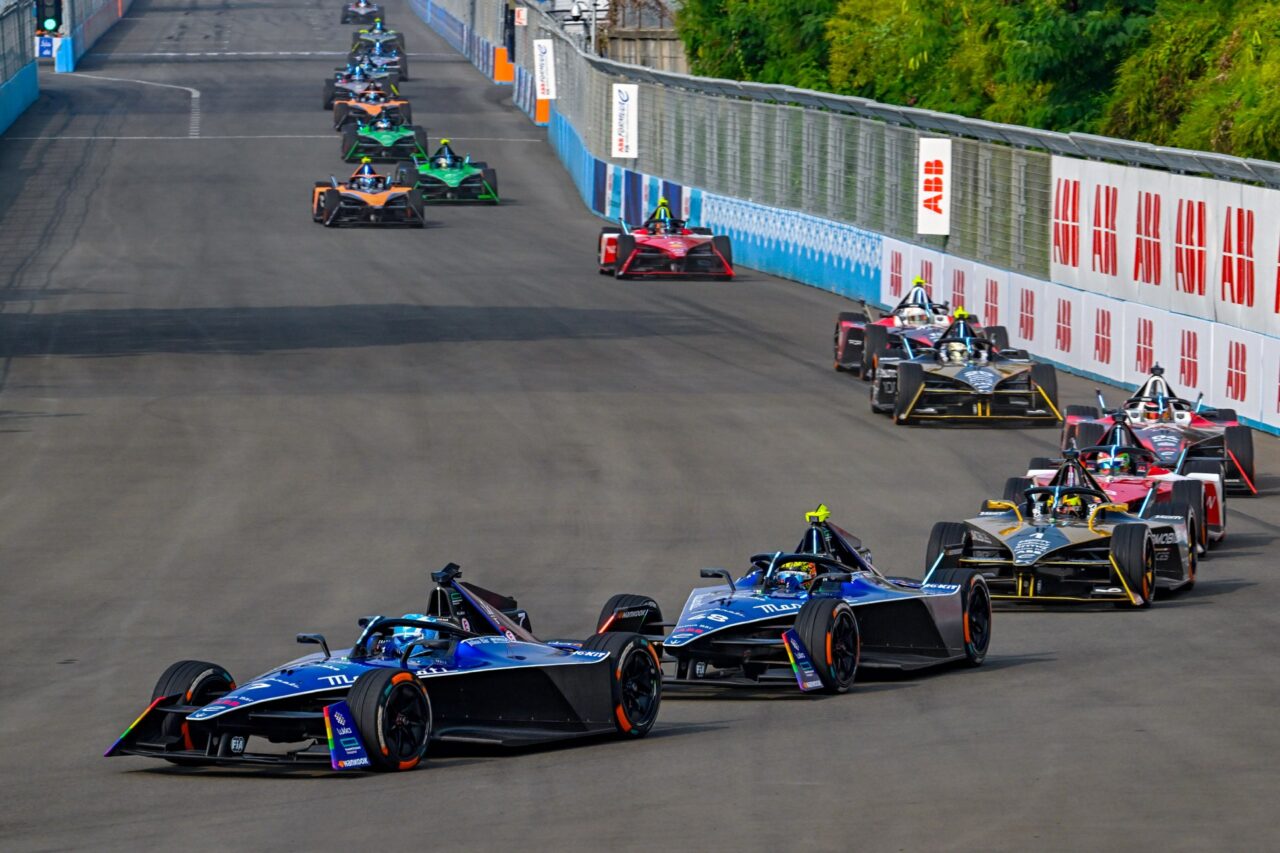 EPS911_141812_GHZ3725-web