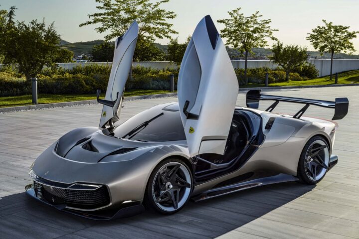 230009-sports-car-Ferrari_KC23_Dynamic_04-web