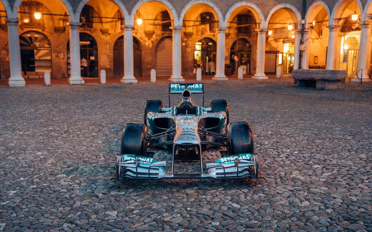2013-Mercedes-AMG-Petronas-F1-W041410455_-web