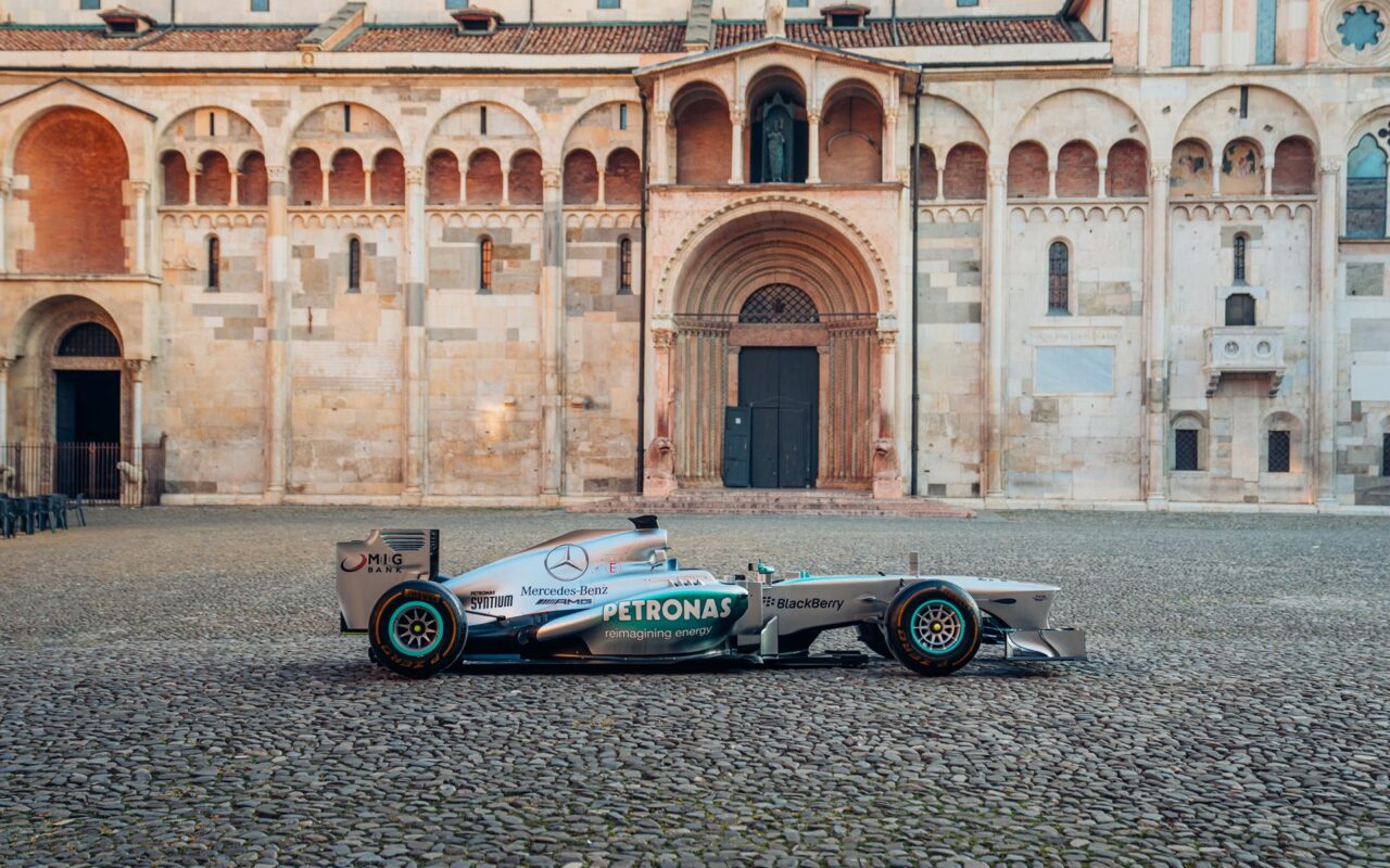 2013-Mercedes-AMG-Petronas-F1-W041410468_-web