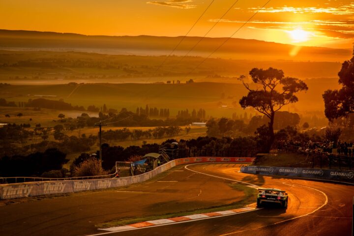 Mercedes-AMG rundet Rekordwochenende mit Podium beim Bathurst 12 Hour abMercedes-AMG rounds off record weekend with podium at Bathurst 12 Hour