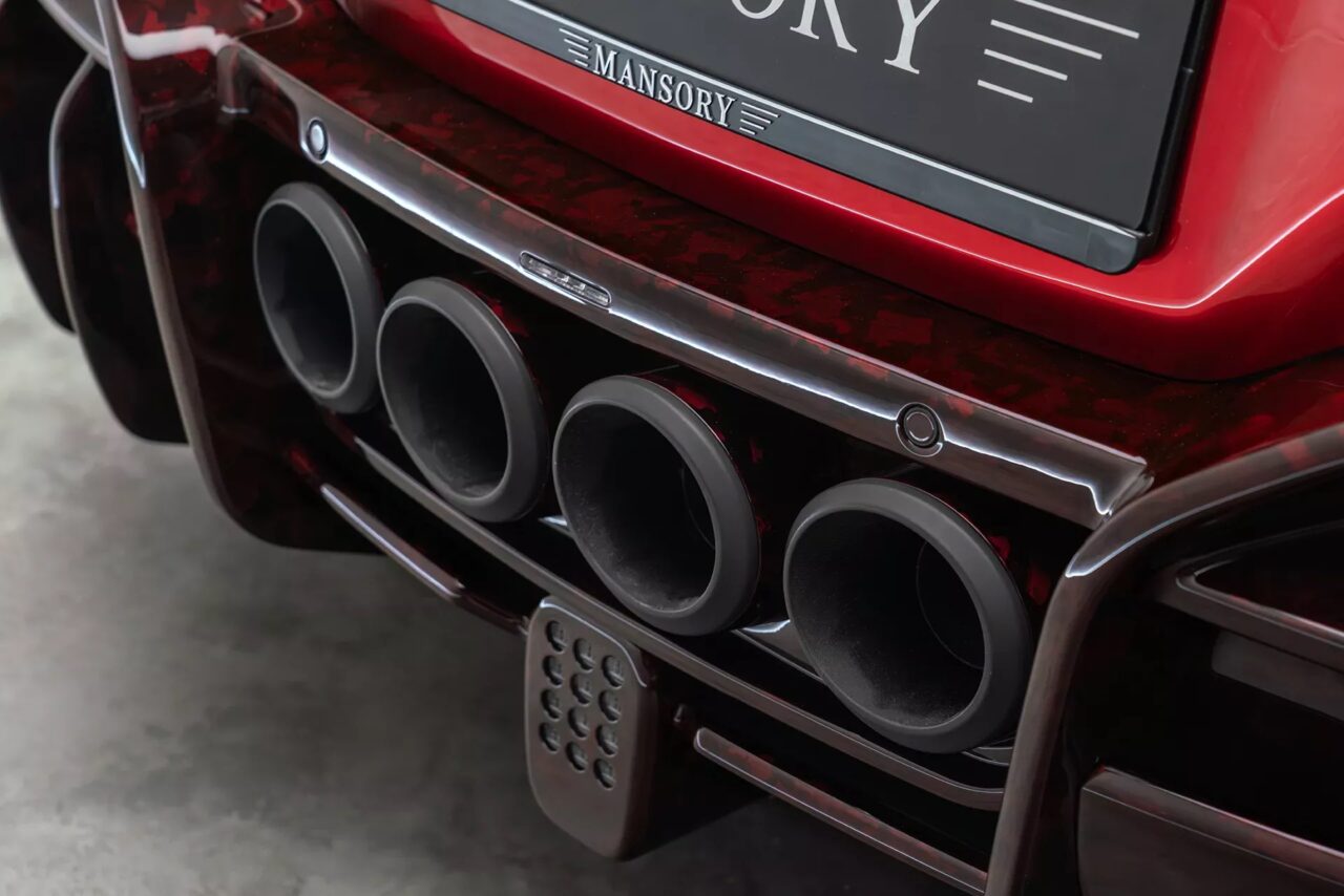 Mansory-Pugnator-Tricolore-Photos-16