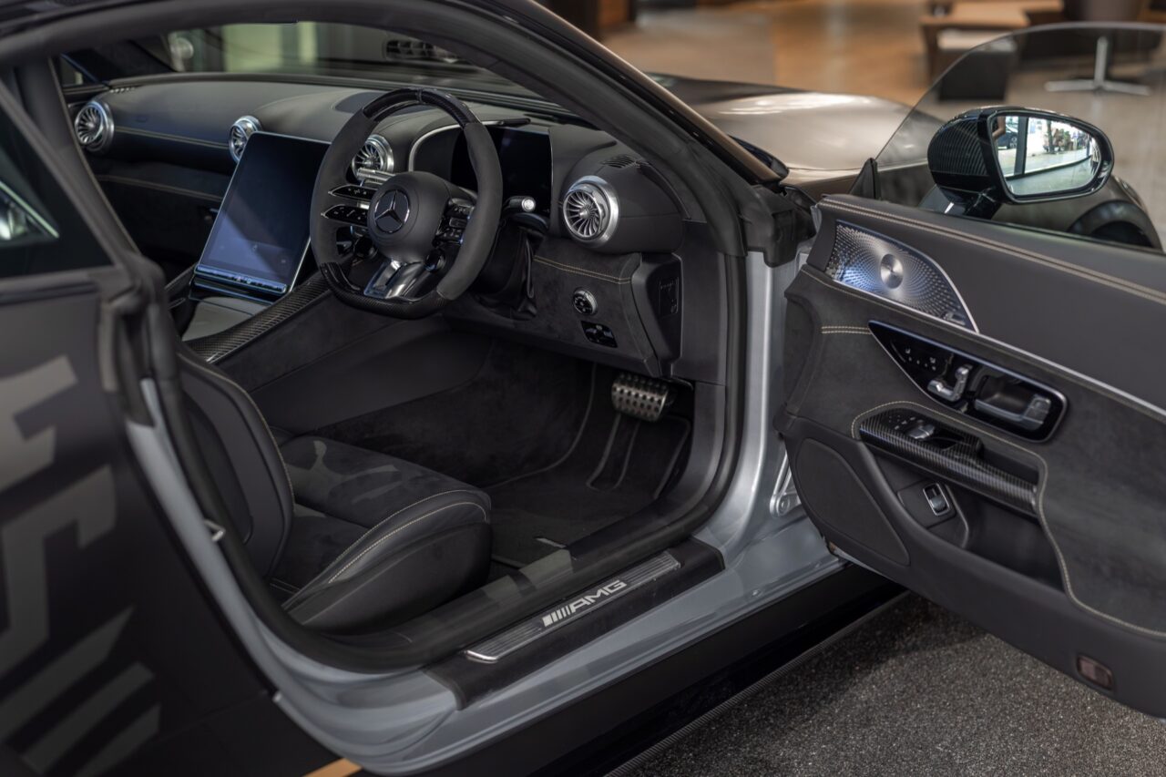 APXGP AMG-17-bbwm-resized-bbwm-resized